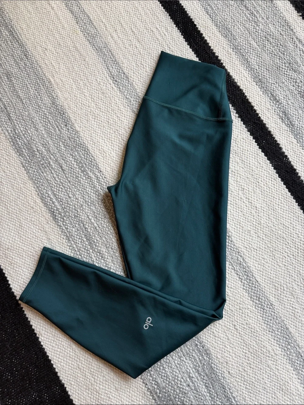 NEW Alo Airlift High Rise Legging